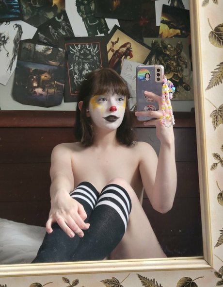 Dianalikesclowns