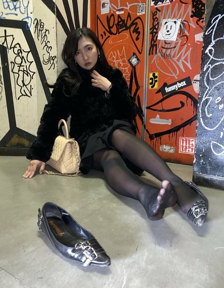 Feet773ao