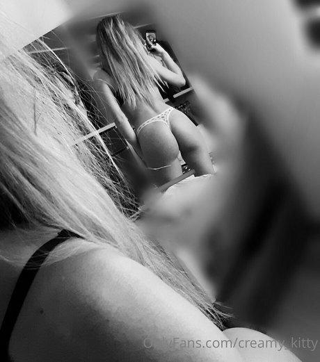 Nahá fotka uniklých OnlyFans od Creamykitty