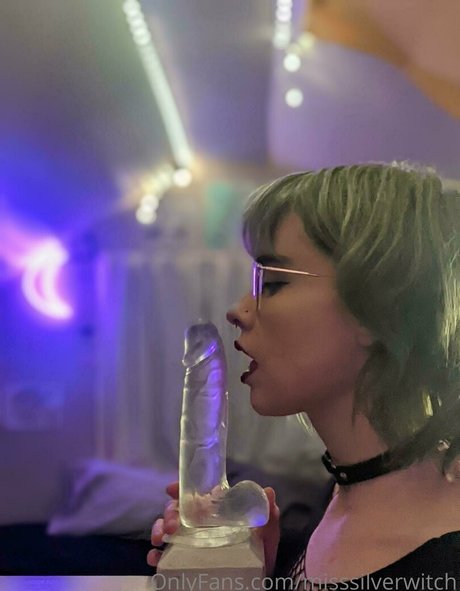 Nahá fotka uniklých OnlyFans od Misssilverwitch