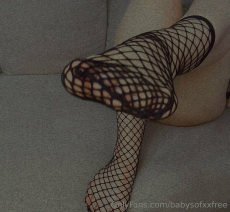 Обнаженная фотография утечки OnlyFans от Babysofxxfree