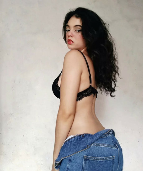 Naken lekkede OnlyFans-bilde av Giselleandra