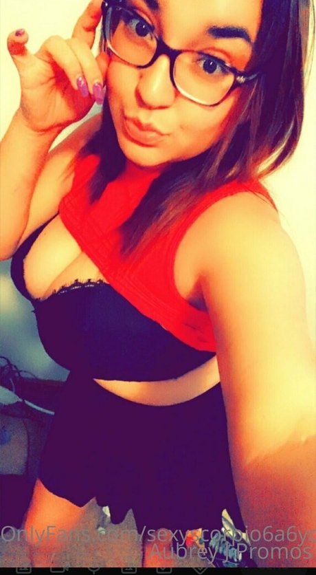 Alasti lekkinud OnlyFans-i pilt Aubreyj20