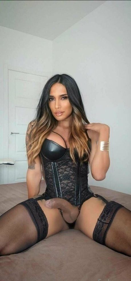 Nahá fotka uniklých OnlyFans od Vanefalcao