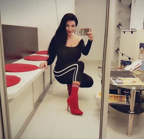 Nahá fotka uniklých OnlyFans od Rita Kyslinger