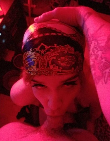 Naken lekkede OnlyFans-bilde av Aphroditesplayhouse