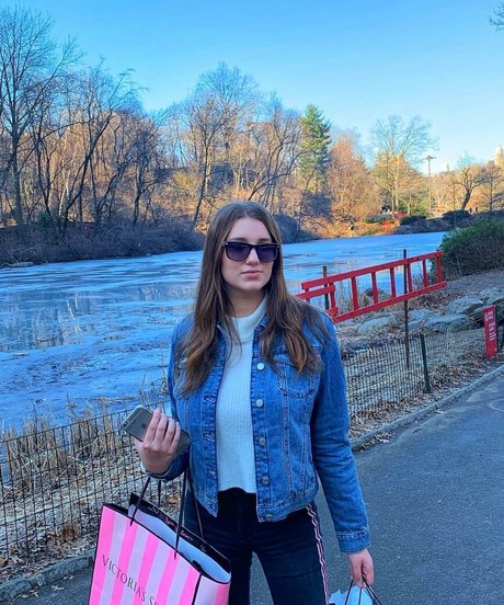 Nahá fotka uniklých OnlyFans od Shira Shabat