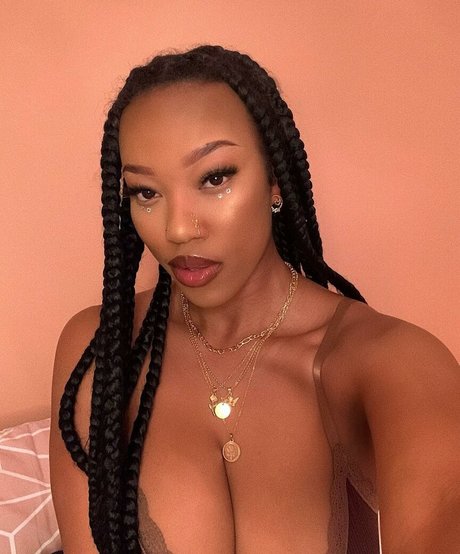 Thecleopatraway