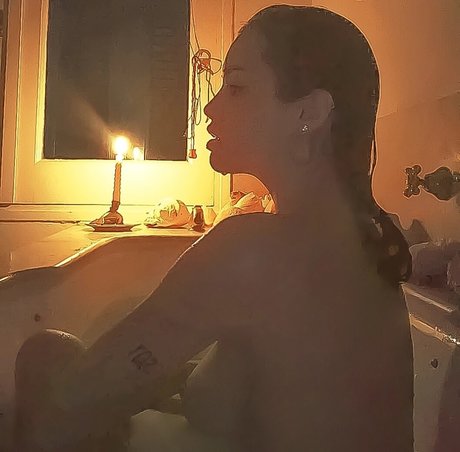 Naken läckt OnlyFans-bild av Lali Esposito