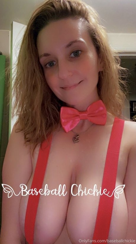 Alaston vuotanut OnlyFans-kuva Baseball Chickie