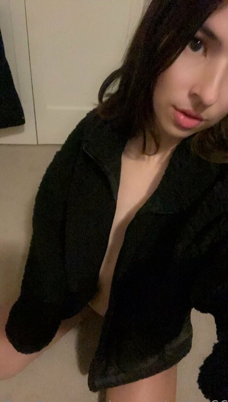 Naken läckt OnlyFans-bild av Sensualsatan666