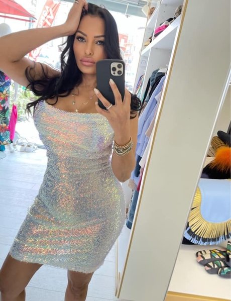 Naken lekkede OnlyFans-bilde av Carolina Marconi