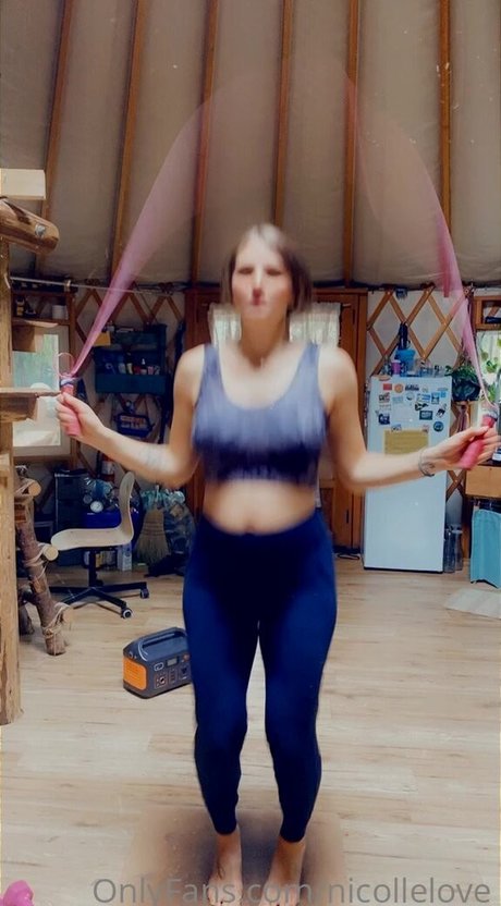 Holistic Nicole