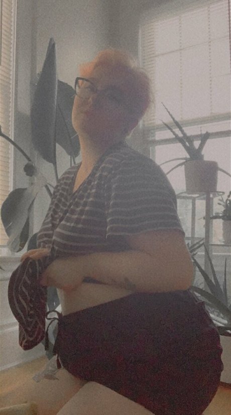 Foto di nudo di fuga di OnlyFans di Trippyisntit