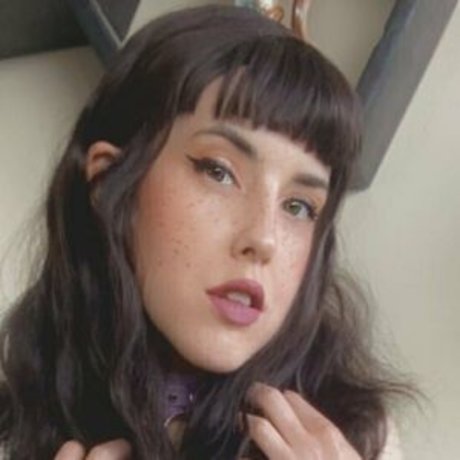 Alasti lekkinud OnlyFans-i pilt Fionafawn