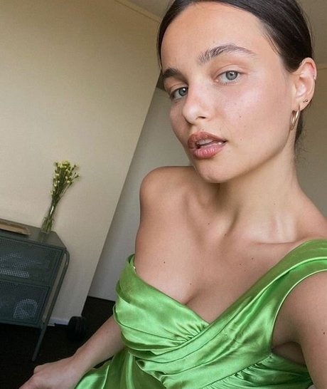 Naken lekkede OnlyFans-bilde av Ruxandra Porojnicu