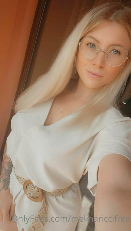 Naken lekkede OnlyFans-bilde av Melinariccifree