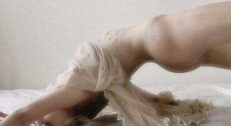 Nahá fotka uniklých OnlyFans od Alittlevampy
