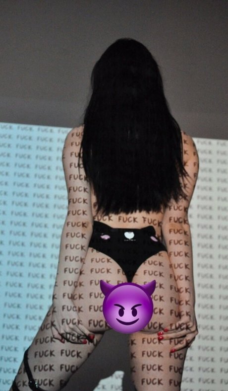 Naken lekkede OnlyFans-bilde av Leylasugar