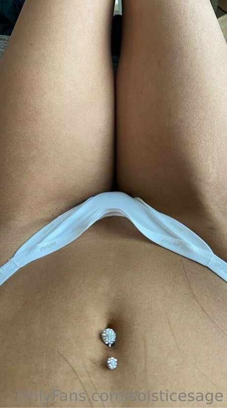 Nahá fotka uniklých OnlyFans od Solsticesage