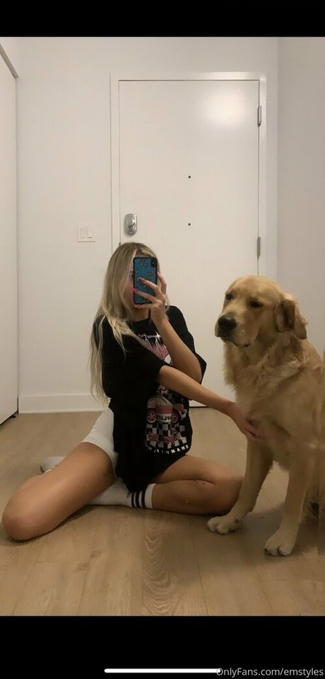 Dressupblondie