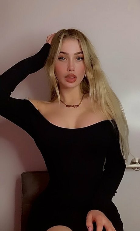 Dressupblondie