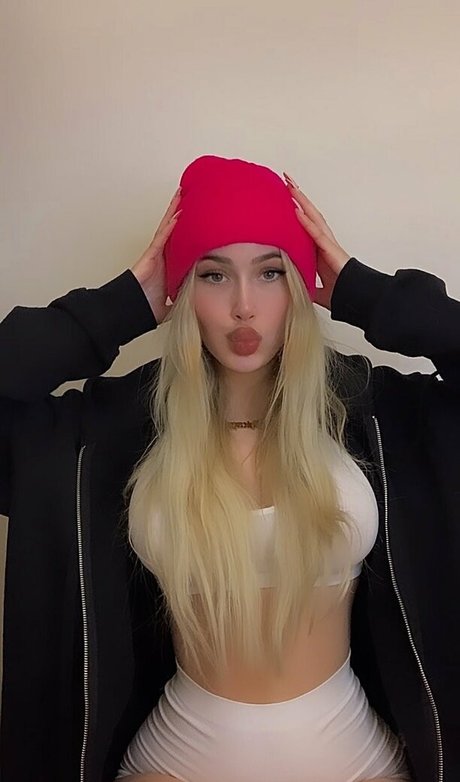 Dressupblondie