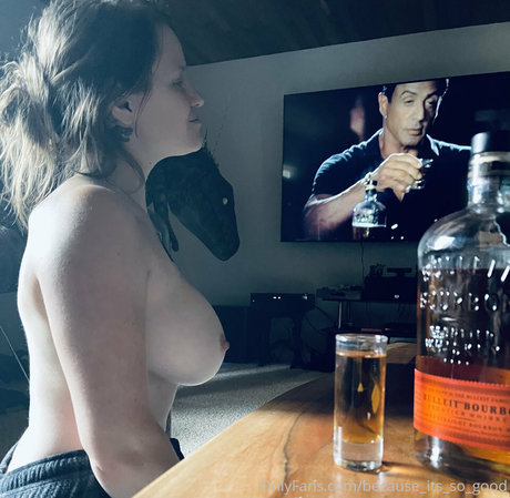 Naken lekkede OnlyFans-bilde av Morgan Nymph