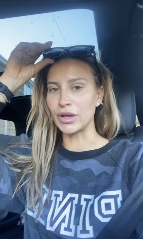 Nahá fotka uniklých OnlyFans od Ferne Mccann