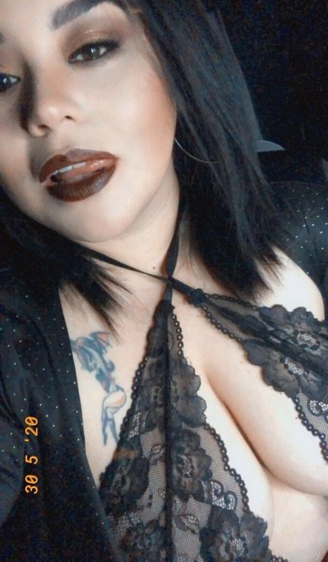 Nahá fotka uniklých OnlyFans od Xoxodolly