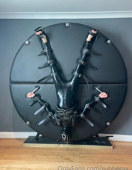 Photo nue de fuite OnlyFans de Rubberax