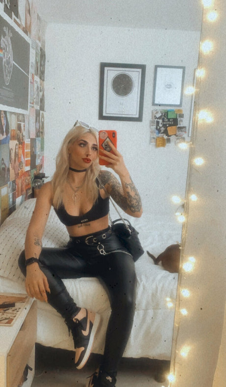 Nahá fotka uniklých OnlyFans od Evablack69
