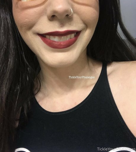 Goddesstickle