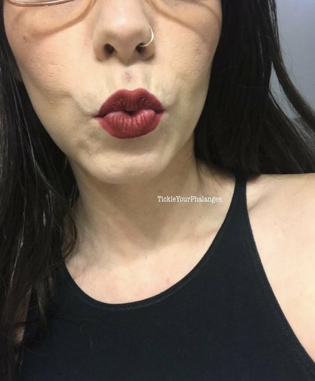 Goddesstickle