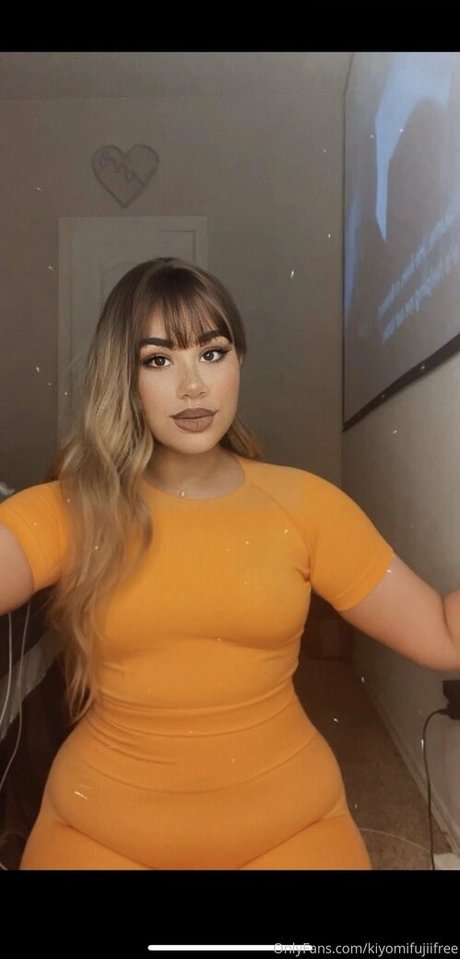 Nahá fotka uniklých OnlyFans od Kiyomifujiifree