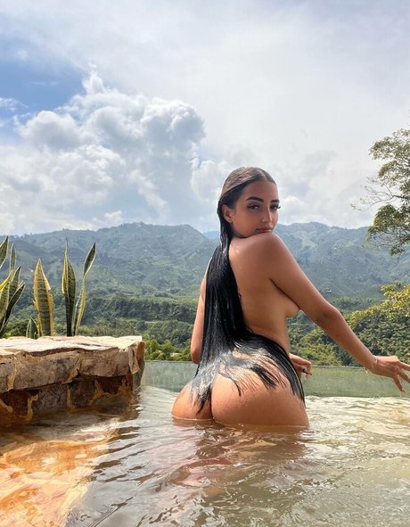 Nahá fotka uniklých OnlyFans od Isatorres23