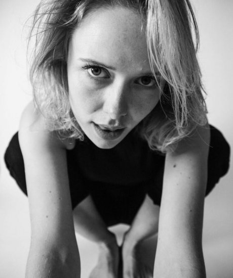 Amelia Eve