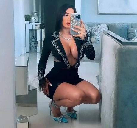 Naken lekkede OnlyFans-bilde av Jasleen Brar