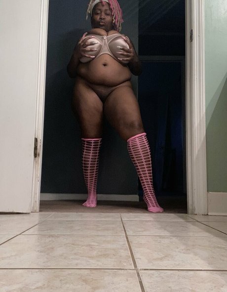 Naken lekkede OnlyFans-bilde av Famousstarkmarie