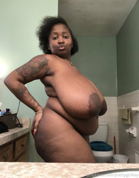 Nagie wyciekłe zdjęcie OnlyFans od Famousstarkmarie