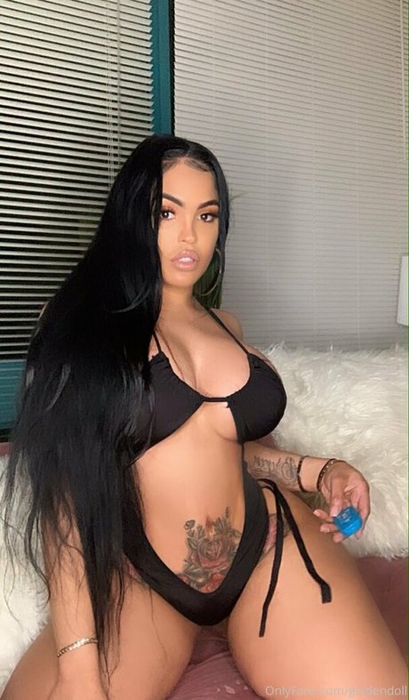 Goldendoll  nude leaked OnlyFans photo