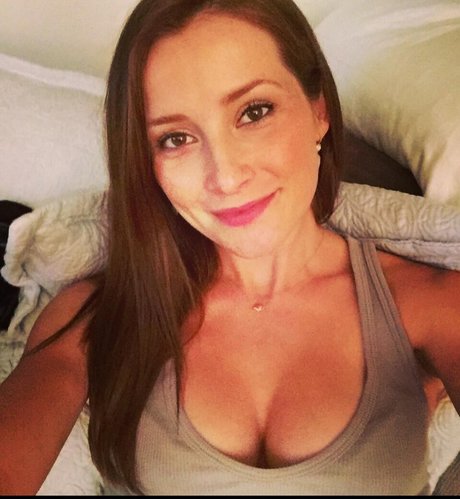 Naken lekkede OnlyFans-bilde av Candace Bailey