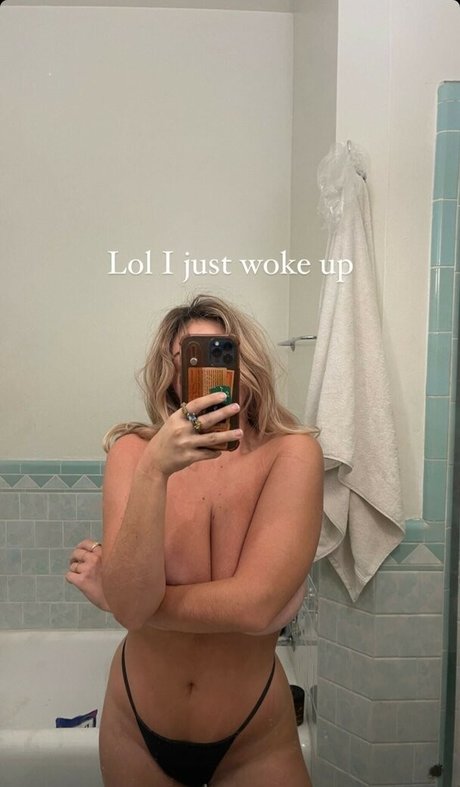 Nahá fotka uniklých OnlyFans od Stevilou