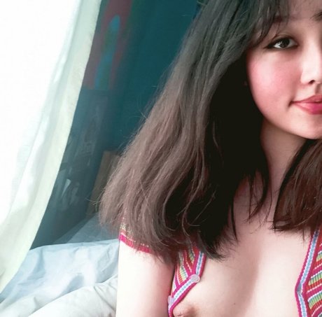 Photo nue de fuite OnlyFans de Tinybooobs
