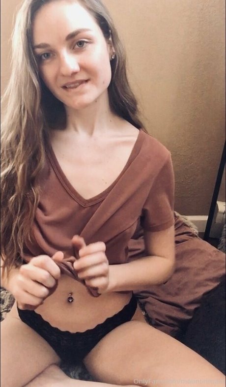 Nahá fotka uniklých OnlyFans od Mountinmadi