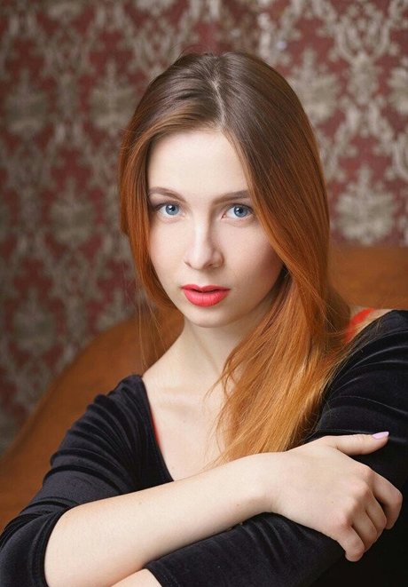 Nahá fotka uniklých OnlyFans od Alina Nesterova