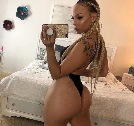 Krissy Mechelle