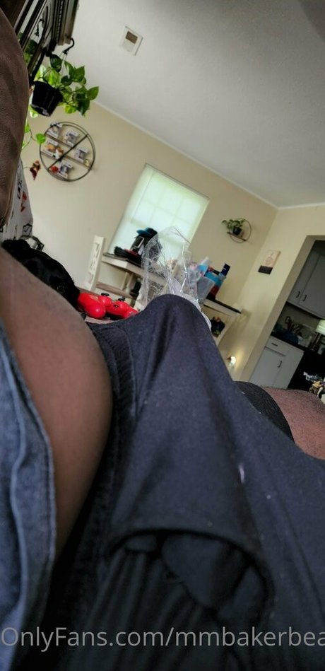 Naakte gelekte OnlyFans-foto van Mienda