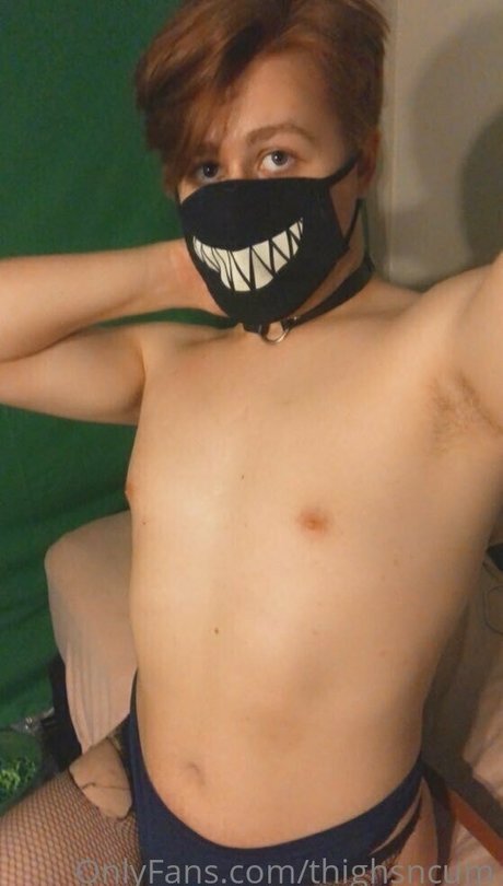 Nøgent lækket OnlyFans-billede af Thighsncum