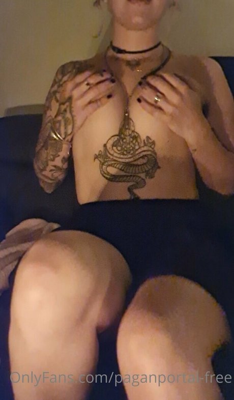 Alaston vuotanut OnlyFans-kuva Paganportalfree